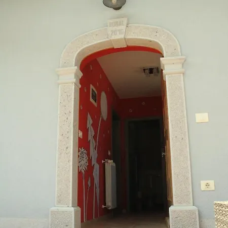 Dandelion Apartment *